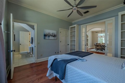 House in Tampa, Florida 4 bedrooms, 316.43 sq.m. № 2148981 - photo 30