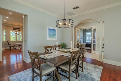 House in Tampa, Florida 4 bedrooms, 316.43 sq.m. № 2148981 - photo 13