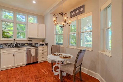House in Tampa, Florida 4 bedrooms, 316.43 sq.m. № 2148981 - photo 18