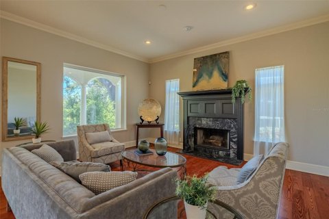 House in Tampa, Florida 4 bedrooms, 316.43 sq.m. № 2148981 - photo 25