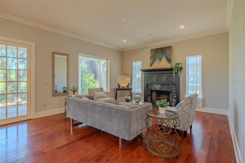 House in Tampa, Florida 4 bedrooms, 316.43 sq.m. № 2148981 - photo 24