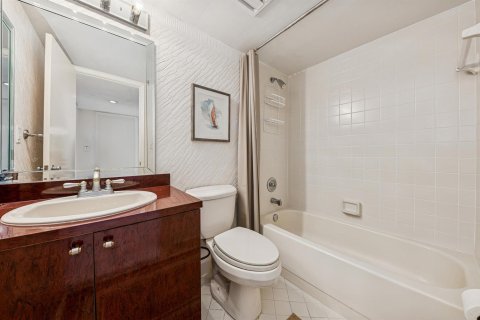 Copropriété à vendre à Highland Beach, Floride: 2 chambres, 134.62 m2 № 2376178 - photo 11