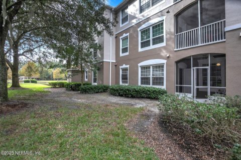 Condo in Jacksonville, Florida, 2 bedrooms  № 865760 - photo 1