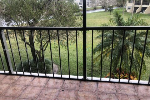 Copropriété à louer à Weston, Floride: 2 chambres, 102.75 m2 № 2061232 - photo 8