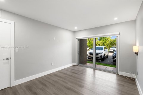 Apartment in Miami, Florida 2 bedrooms, 89 sq.m. № 1953319 - photo 27