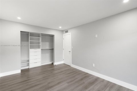 Apartment in Miami, Florida 2 bedrooms, 89 sq.m. № 1953319 - photo 25