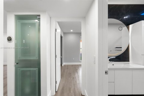 Apartment in Miami, Florida 2 bedrooms, 89 sq.m. № 1953319 - photo 28