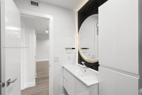 Apartment in Miami, Florida 2 bedrooms, 89 sq.m. № 1953319 - photo 22