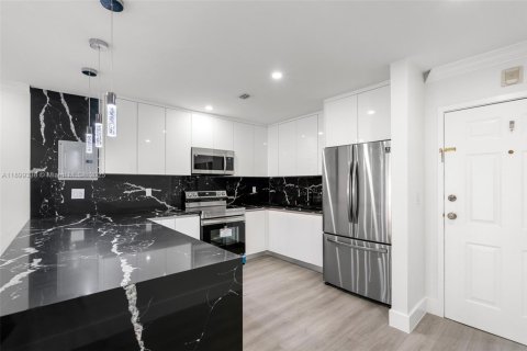 Apartment in Miami, Florida 2 bedrooms, 89 sq.m. № 1953319 - photo 3