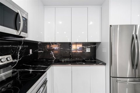 Apartment in Miami, Florida 2 bedrooms, 89 sq.m. № 1953319 - photo 5