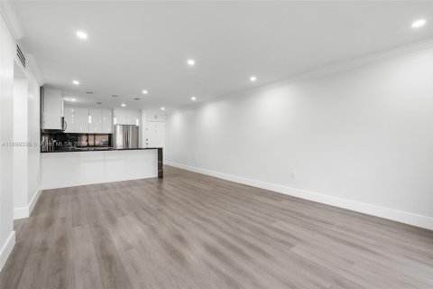 Apartment in Miami, Florida 2 bedrooms, 89 sq.m. № 1953319 - photo 14