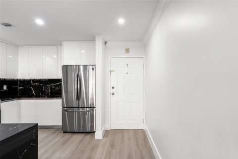 Apartment in Miami, Florida 2 bedrooms, 89 sq.m. № 1953319 - photo 2