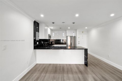 Apartment in Miami, Florida 2 bedrooms, 89 sq.m. № 1953319 - photo 10