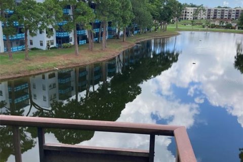 Condominio en Saint Petersburg, Florida, 2 dormitorios № 2237801