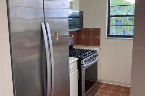 Condominio en venta en Saint Petersburg, Florida, 2 dormitorios, 102.19 m2 № 2237801 - foto 3