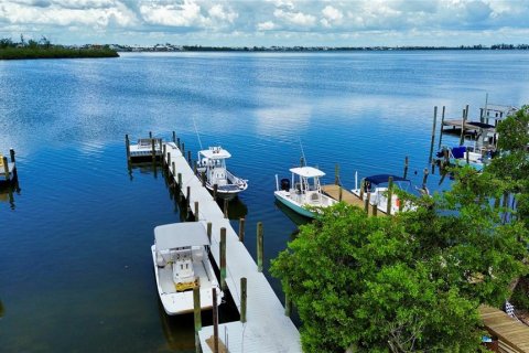 House in Placida, Florida 2 bedrooms, 72.84 sq.m. № 1813162 - photo 6