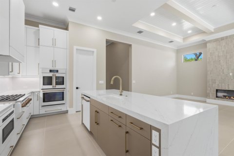 Купить виллу или дом в Виро-Бич, Флорида 6 комнат, 242.57м2, № 2085936 - фото 9