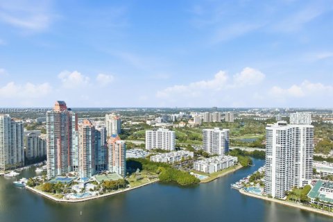 Copropriété à vendre à Aventura, Floride: 3 chambres, 129.69 m2 № 2089242 - photo 23