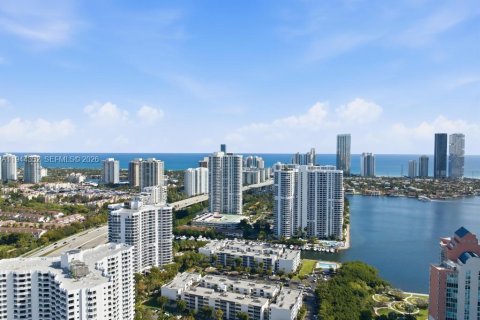 Copropriété à vendre à Aventura, Floride: 3 chambres, 129.69 m2 № 2089242 - photo 24