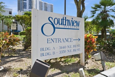 Copropriété à vendre à Aventura, Floride: 3 chambres, 129.69 m2 № 2089242 - photo 16
