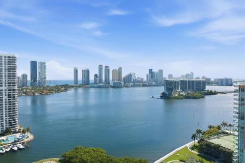 Copropriété à vendre à Aventura, Floride: 3 chambres, 129.69 m2 № 2089242 - photo 26