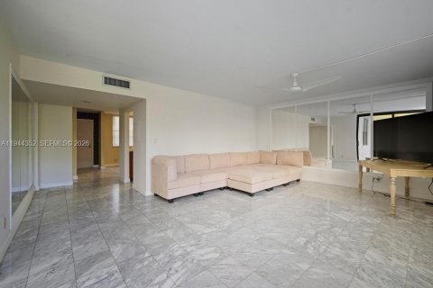Copropriété à vendre à Aventura, Floride: 3 chambres, 129.69 m2 № 2089242 - photo 6