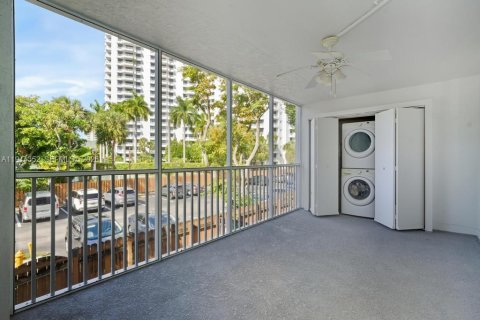Copropriété à vendre à Aventura, Floride: 3 chambres, 129.69 m2 № 2089242 - photo 7