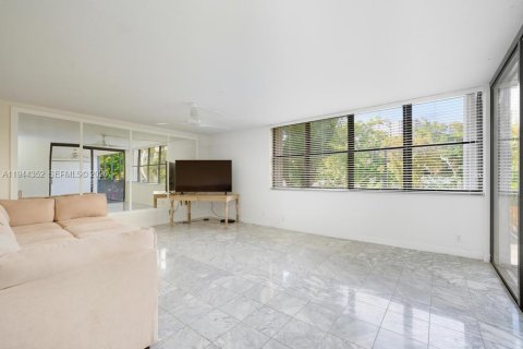 Copropriété à vendre à Aventura, Floride: 3 chambres, 129.69 m2 № 2089242 - photo 5