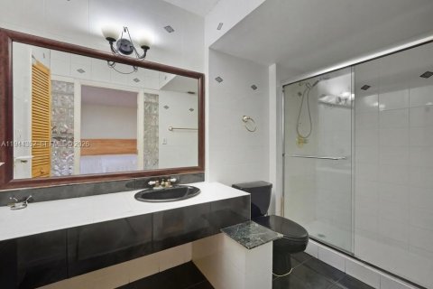 Copropriété à vendre à Aventura, Floride: 3 chambres, 129.69 m2 № 2089242 - photo 12