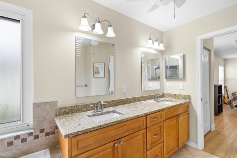 Villa ou maison à vendre à San Antonio, Floride: 2 chambres, 165.09 m2 № 2232347 - photo 28