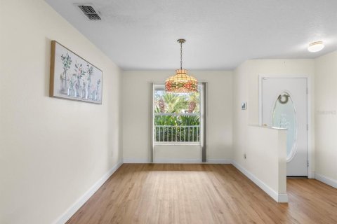 Villa ou maison à vendre à San Antonio, Floride: 2 chambres, 165.09 m2 № 2232347 - photo 6