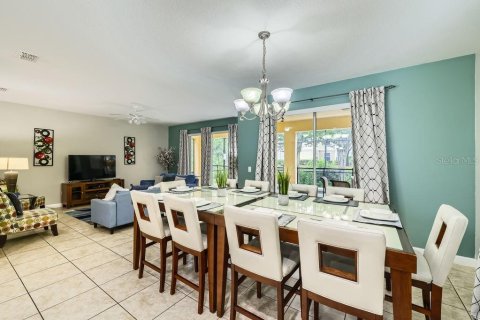 Casa en venta en Kissimmee, Florida, 6 dormitorios, 305.74 m2 № 1679501 - foto 6