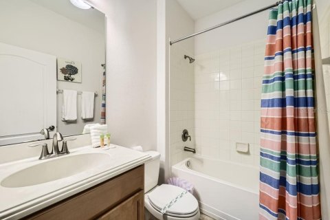 Casa en venta en Kissimmee, Florida, 6 dormitorios, 305.74 m2 № 1679501 - foto 27