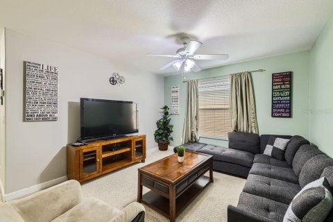 Casa en venta en Kissimmee, Florida, 6 dormitorios, 305.74 m2 № 1679501 - foto 15