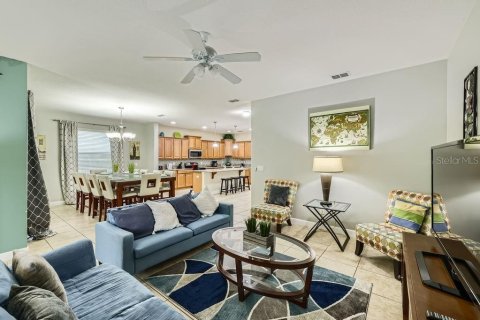 Casa en venta en Kissimmee, Florida, 6 dormitorios, 305.74 m2 № 1679501 - foto 5