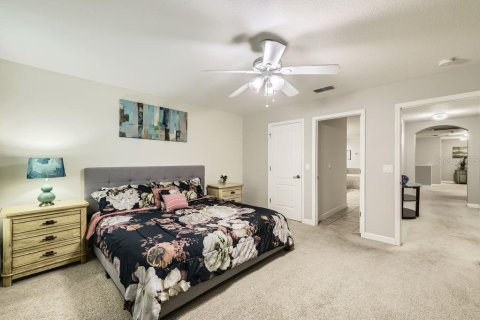Casa en venta en Kissimmee, Florida, 6 dormitorios, 305.74 m2 № 1679501 - foto 18