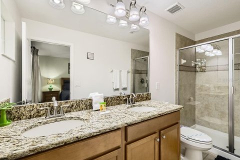 Casa en venta en Kissimmee, Florida, 6 dormitorios, 305.74 m2 № 1679501 - foto 23