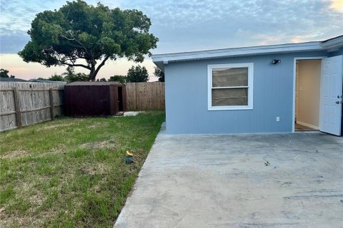 Casa en alquiler en Holiday, Florida, 3 dormitorios, 116.13 m2 № 1918411 - foto 12