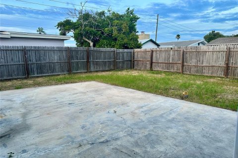 Casa en alquiler en Holiday, Florida, 3 dormitorios, 116.13 m2 № 1918411 - foto 14
