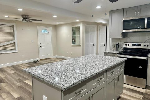 Casa en alquiler en Holiday, Florida, 3 dormitorios, 116.13 m2 № 1918411 - foto 5