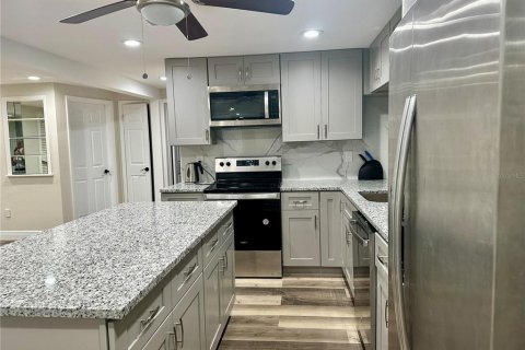 Casa en alquiler en Holiday, Florida, 3 dormitorios, 116.13 m2 № 1918411 - foto 3