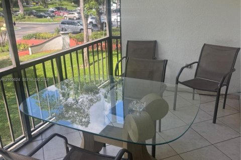 Condo in Lauderhill, Florida, 1 bedroom № 2416136