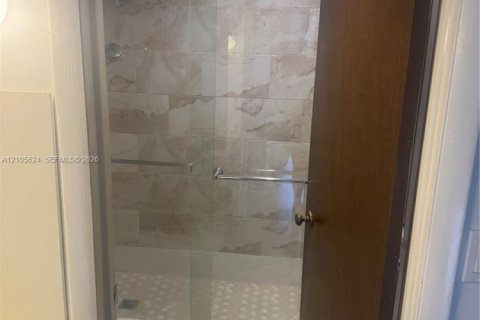 Condo in Lauderhill, Florida, 1 bedroom  № 2416136 - photo 21