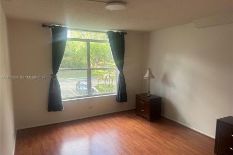 Condo in Lauderhill, Florida, 1 bedroom  № 2416136 - photo 24