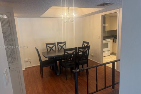 Condo in Lauderhill, Florida, 1 bedroom  № 2416136 - photo 8