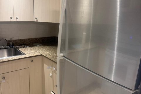 Condo in Lauderhill, Florida, 1 bedroom  № 2416136 - photo 17