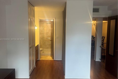 Condo in Lauderhill, Florida, 1 bedroom  № 2416136 - photo 23