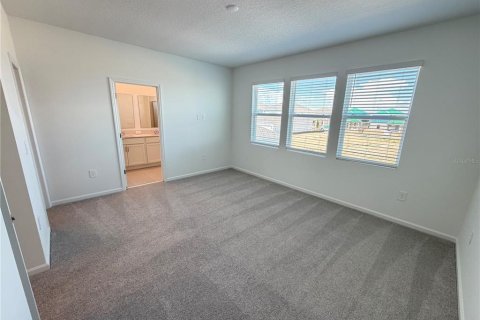 House in Clermont, Florida 3 bedrooms, 153.01 sq.m. № 2239766 - photo 30