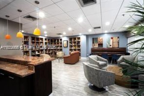 Condominio en venta en Miami, Florida, 2 dormitorios, 84.91 m2 № 1783834 - foto 18