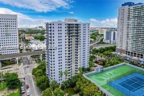 Condominio en venta en Miami, Florida, 2 dormitorios, 84.91 m2 № 1783834 - foto 16